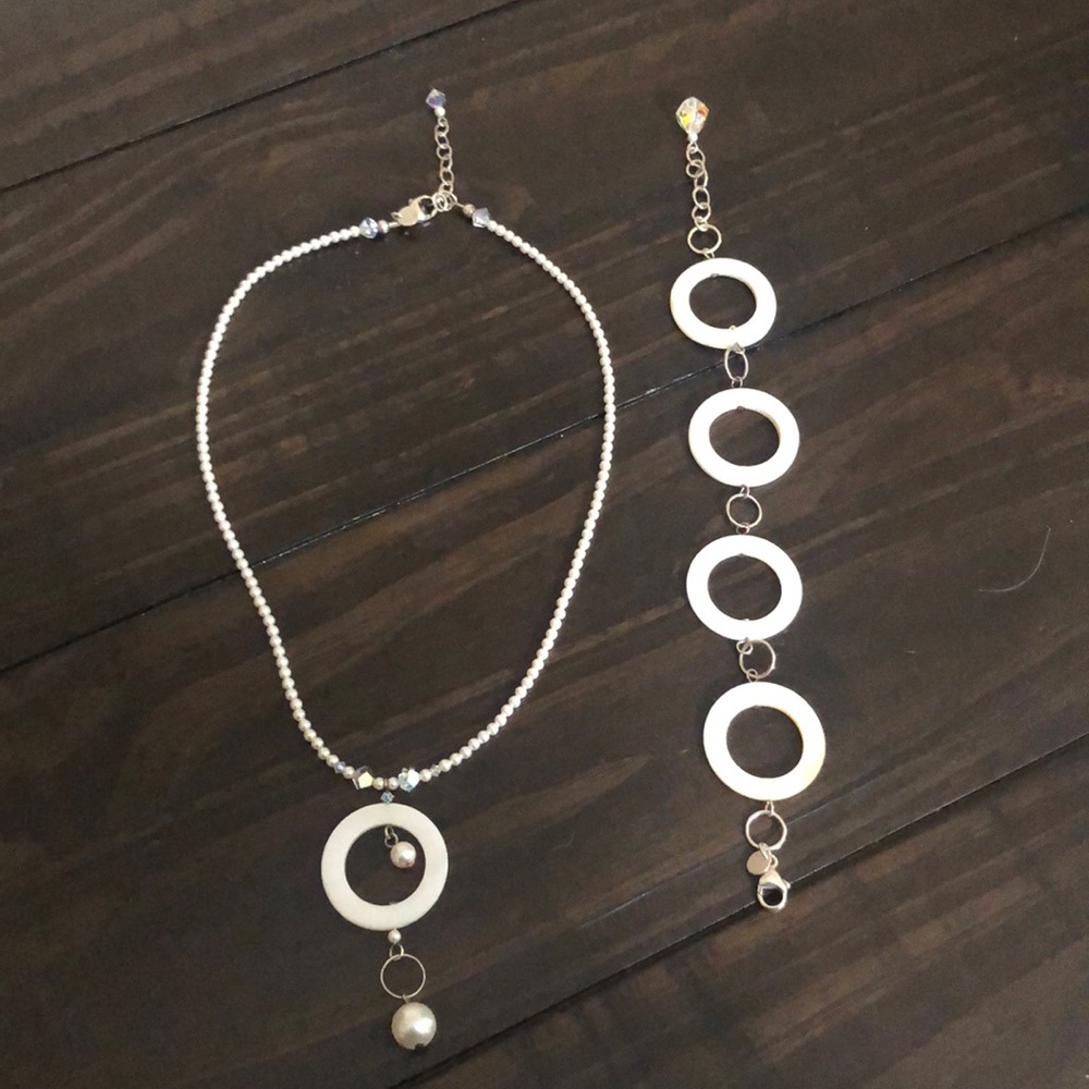 Necklace/bracelet set